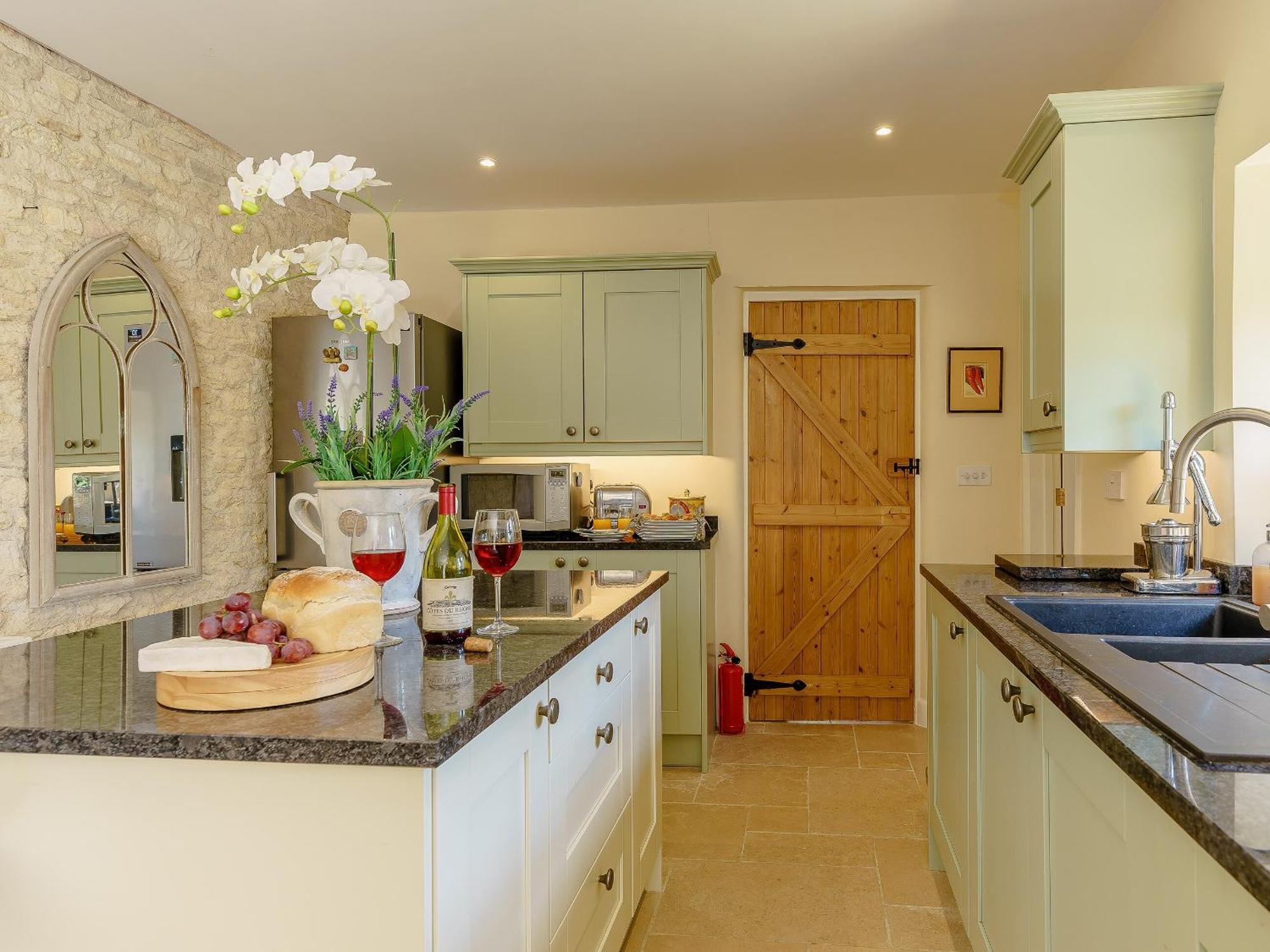 The Clock House Villa Bisley  Exterior photo