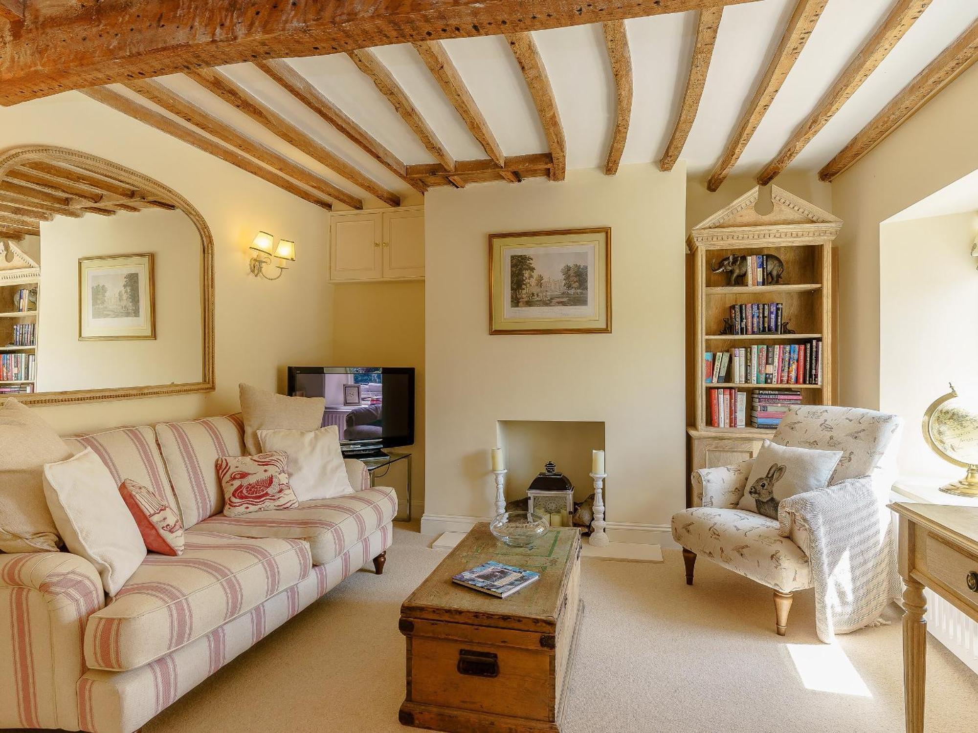 The Clock House Villa Bisley  Exterior photo